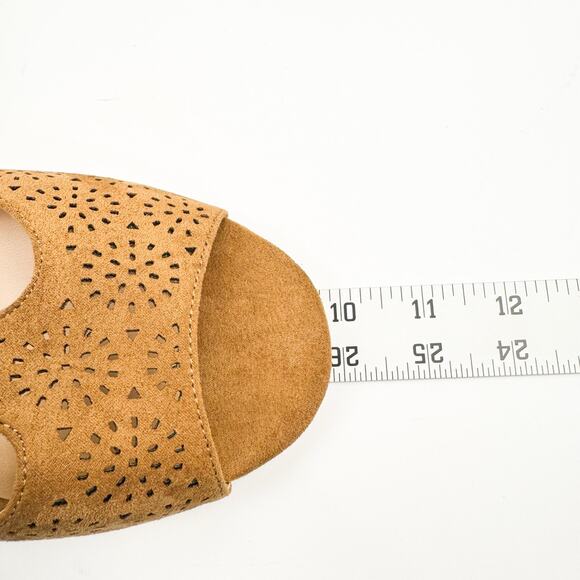 Torrid Faux Suede T-Strap Floral Cut Out Zip Stilleto Heel Sandals Sz 11 Boho - Picture 11 of 14